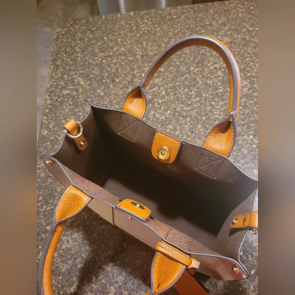 Beige Purse - Picture 6 of 8